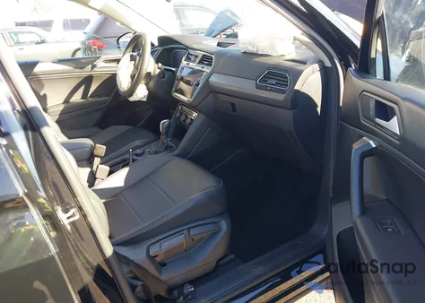 2021 Volkswagen Tiguan 2.0T Se/2.0T Se R-Line Black/2.0T Sel из США, поврежденный, VIN 3VV2B7AX1MM075768